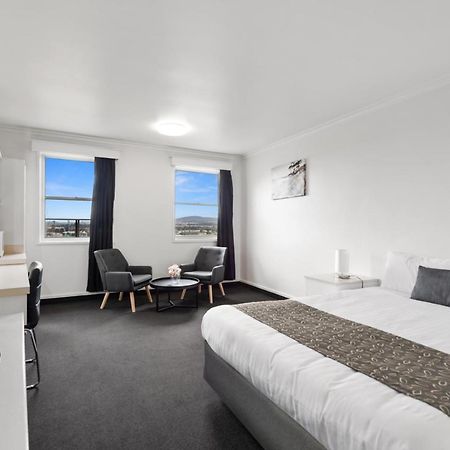 Hotel Coach House Launceston Extérieur photo