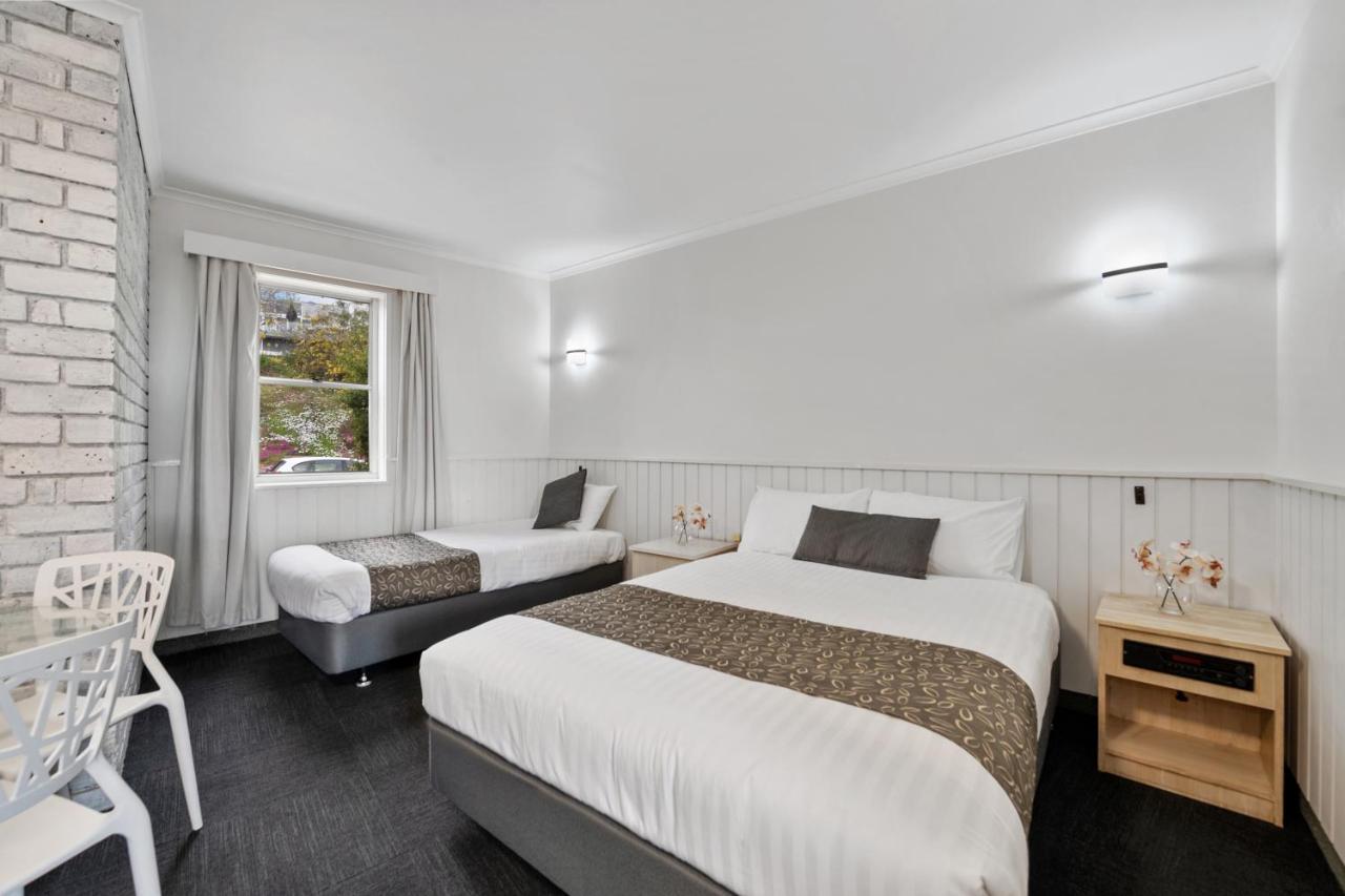 Hotel Coach House Launceston Extérieur photo