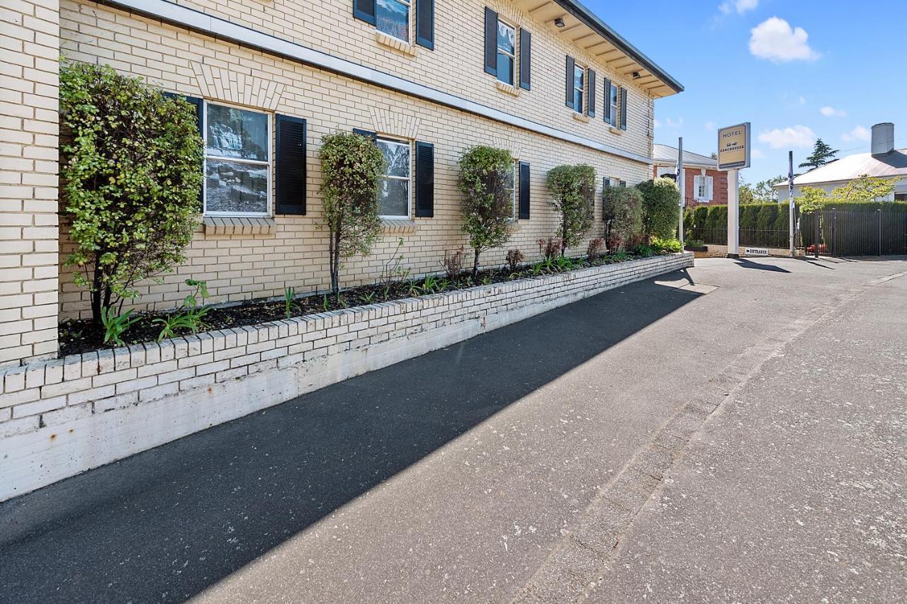 Hotel Coach House Launceston Extérieur photo