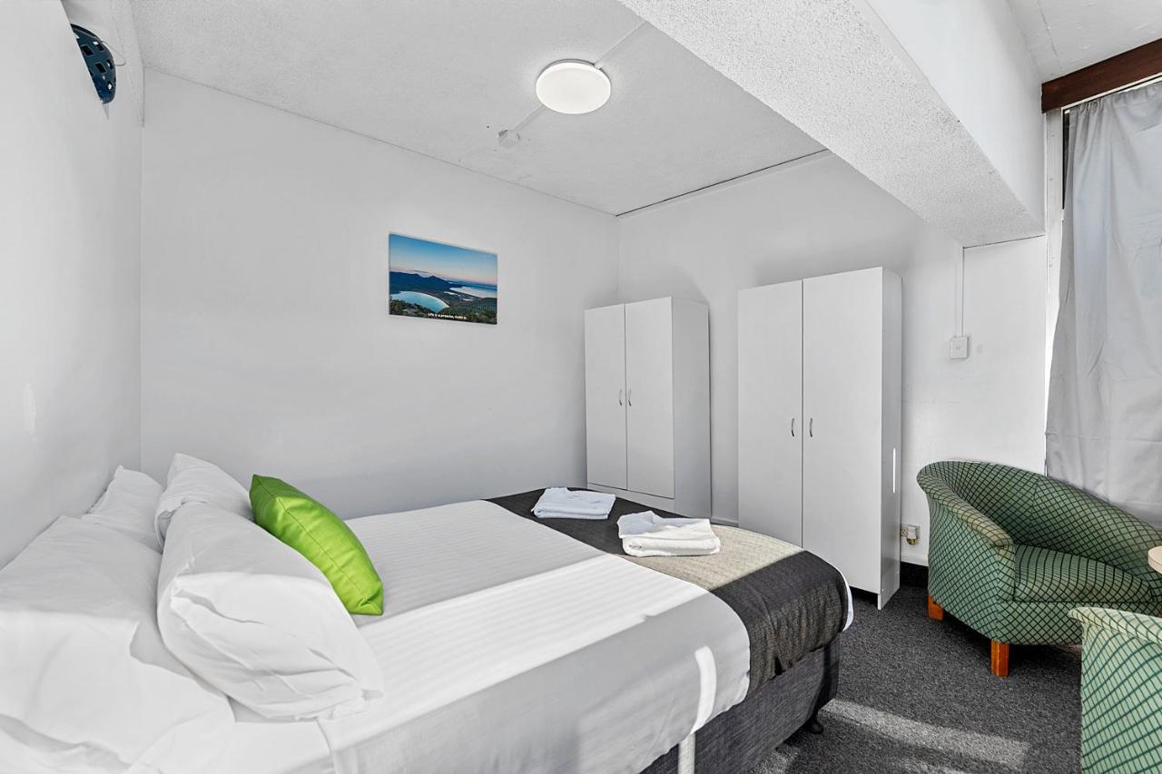 Hotel Coach House Launceston Extérieur photo