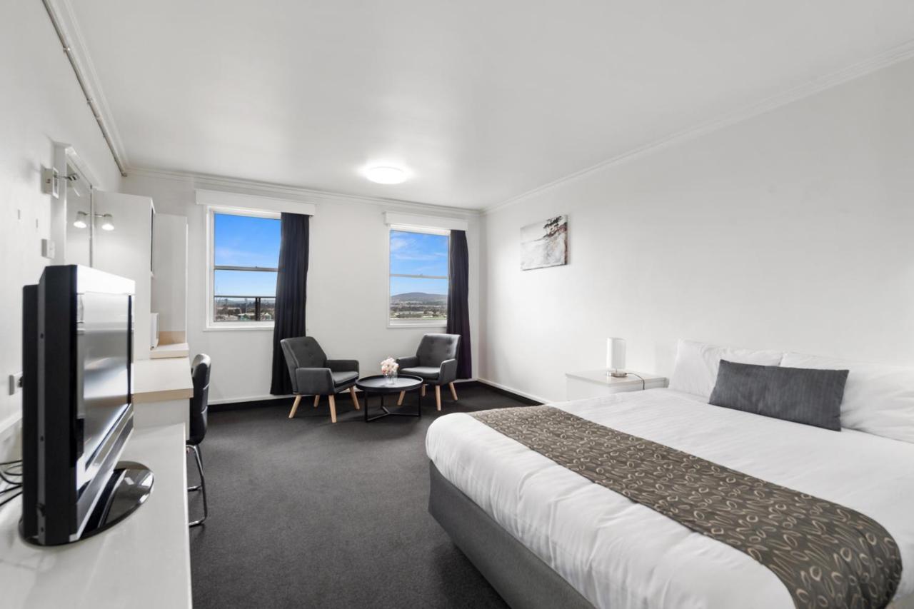 Hotel Coach House Launceston Extérieur photo