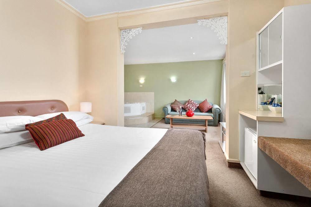 Hotel Coach House Launceston Extérieur photo