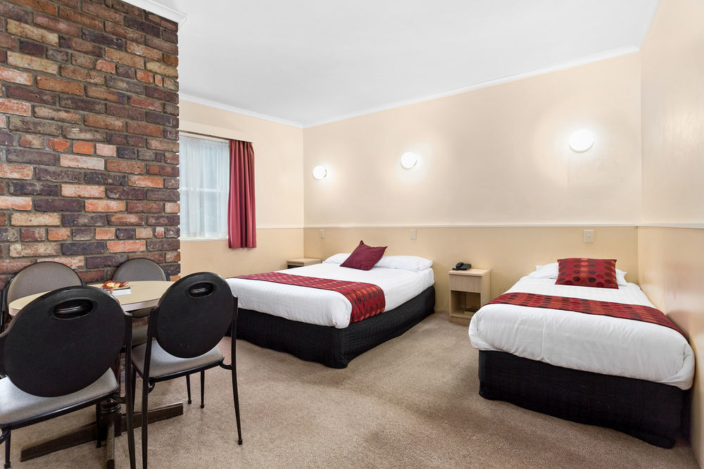 Hotel Coach House Launceston Extérieur photo