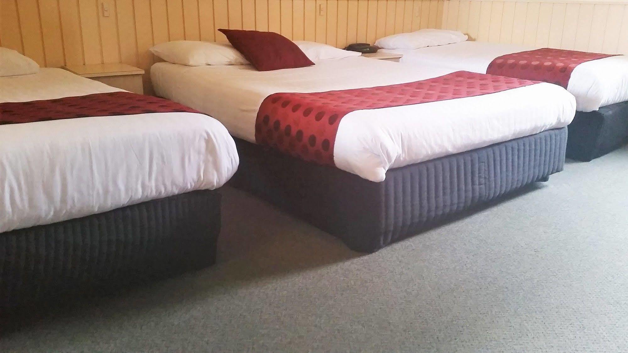 Hotel Coach House Launceston Extérieur photo